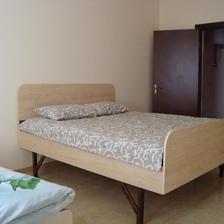 ז'יטומיר Hostel Sofia מראה חיצוני תמונה